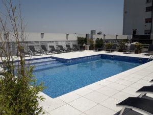Plaza-Real-Hotel-Suites---piscina
